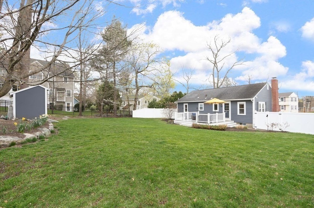 51 Forest St, Reading MA  01867-1204 exterior