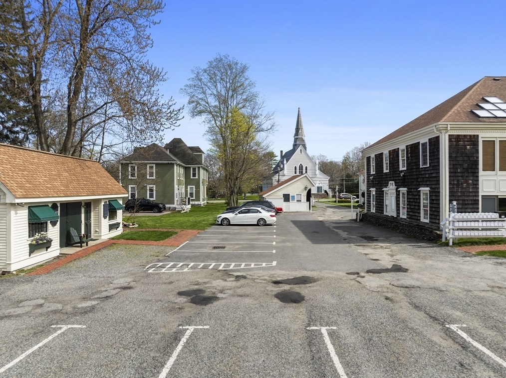 21 Eliot St, Natick MA 01760-5506 exterior