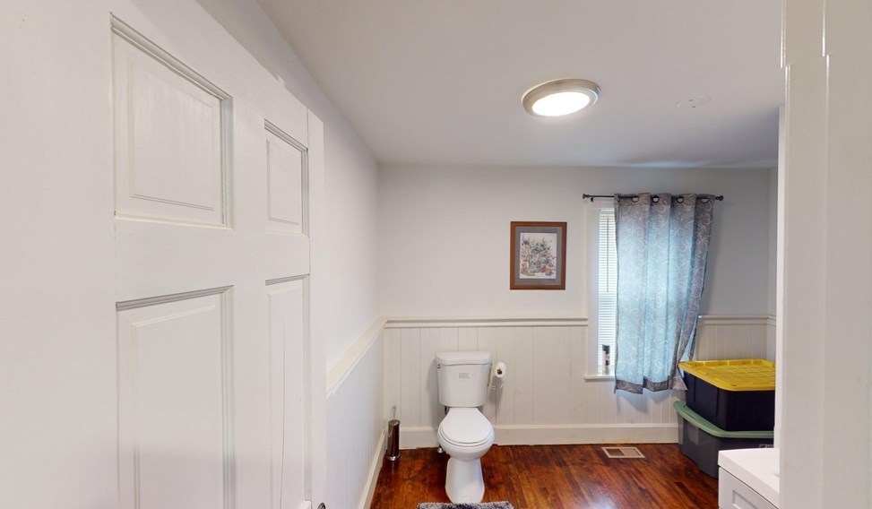 17 Elliot St, Worcester MA  01605-2954 exterior