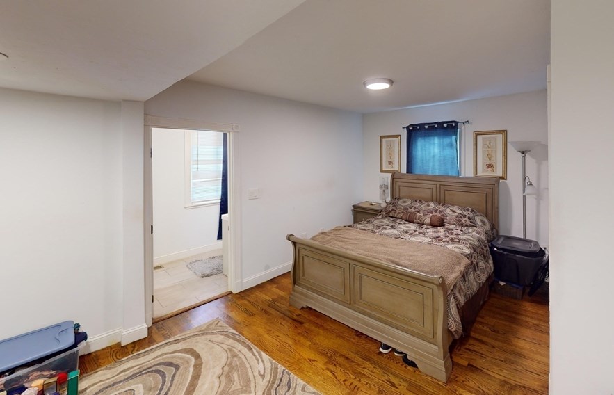 17 Elliot St, Worcester MA  01605-2954 exterior