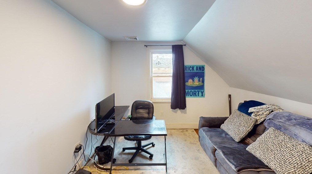 17 Elliot St, Worcester MA  01605-2954 exterior