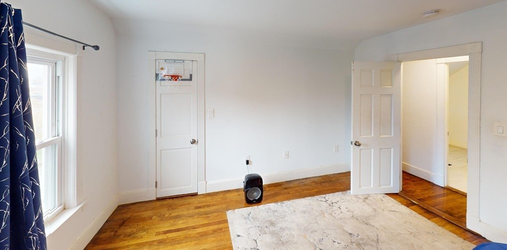 17 Elliot St, Worcester MA  01605-2954 exterior