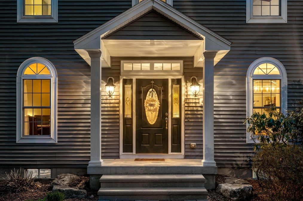 400 New Boston Rd, Sturbridge MA 01566-2322 exterior