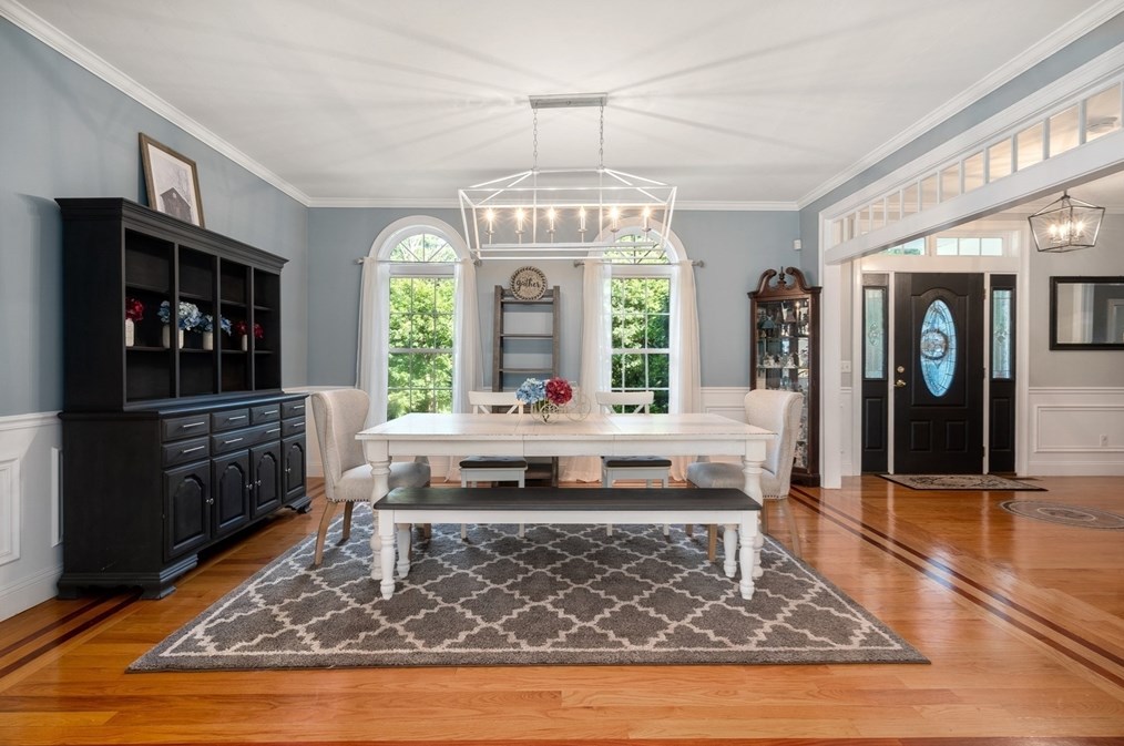 400 New Boston Rd, Sturbridge MA 01566-2322 exterior