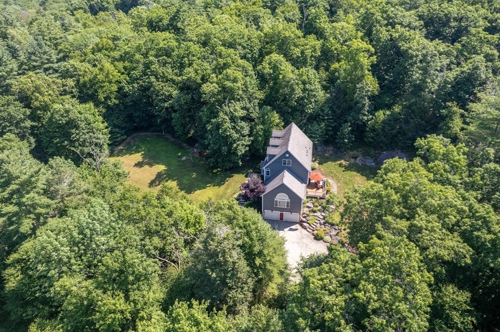 400 New Boston Rd, Sturbridge MA 01566-2322 exterior