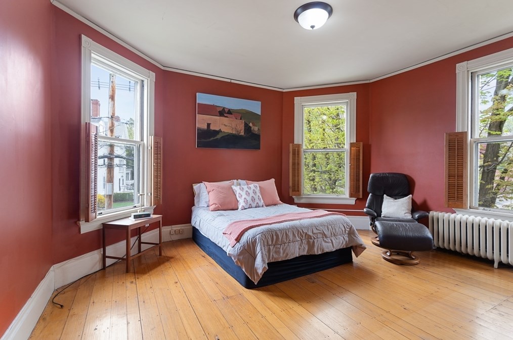 83 Eldredge St, Newton MA 02458-2018 exterior