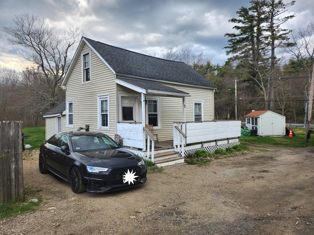 5 Maple Pl, Winchendon MA  01475-2259 exterior