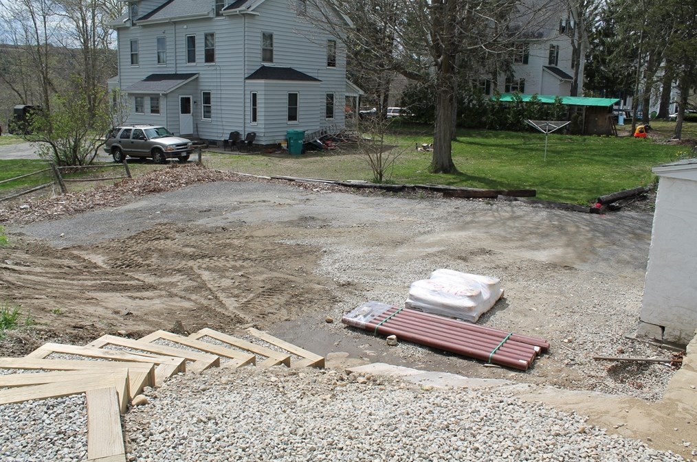 142 Main St, Upton MA 01568-1617 exterior