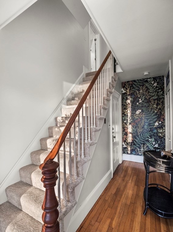 348 Main St, Groveland MA  01834-1111 exterior