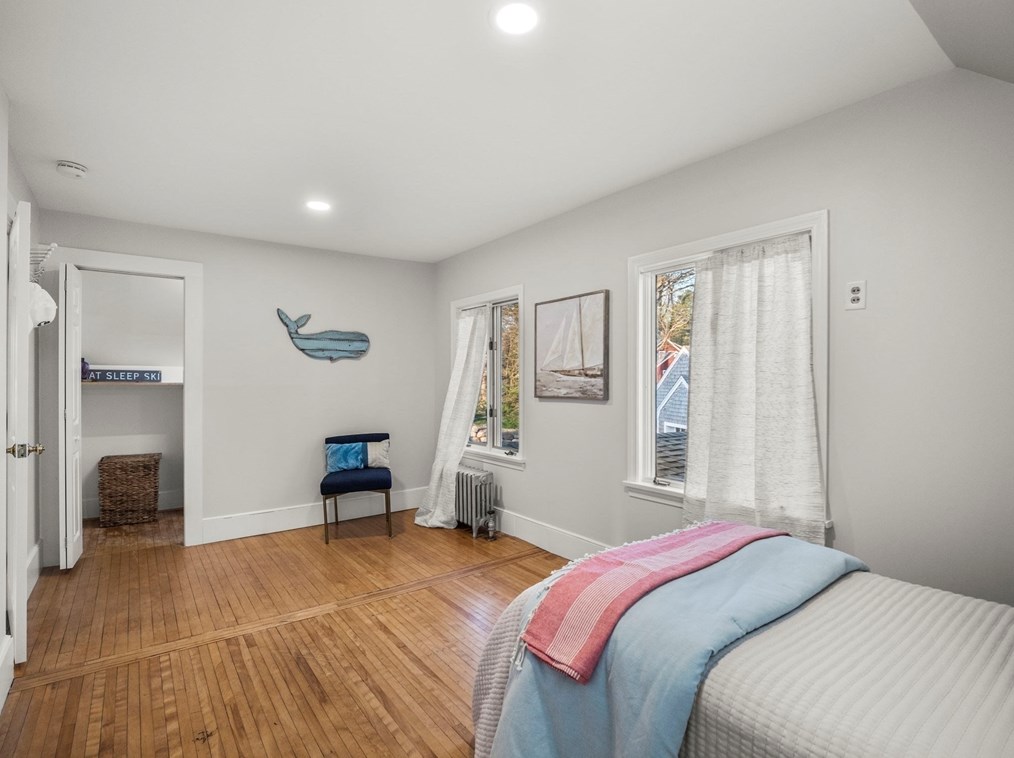 348 Main St, Groveland MA  01834-1111 exterior