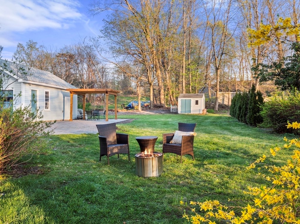 348 Main St, Groveland MA  01834-1111 exterior