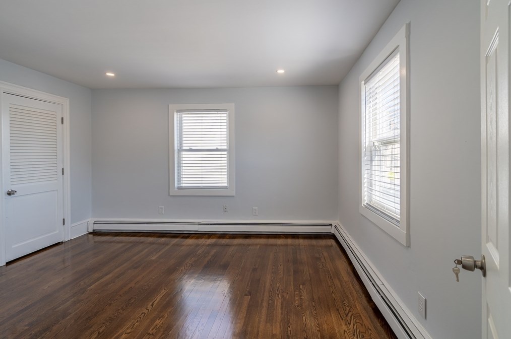 345 Granite St, Quincy MA 02169-4940 exterior