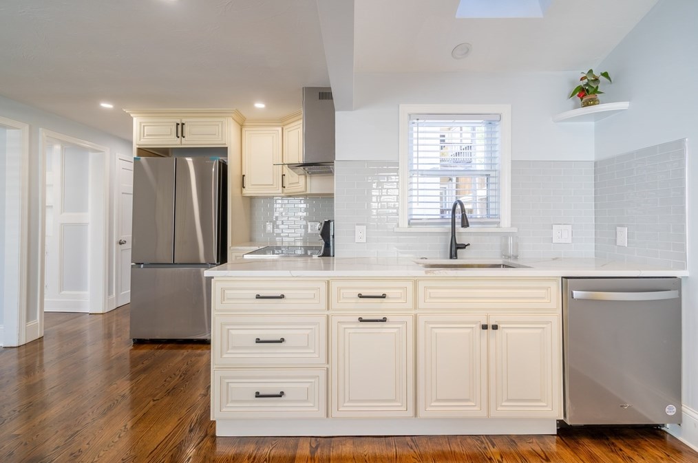 345 Granite St, Quincy MA 02169-4940 exterior