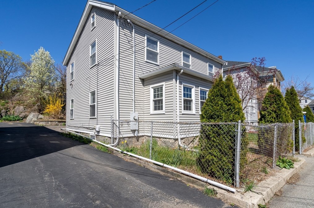 345 Granite St, Quincy MA 02169-4940 exterior