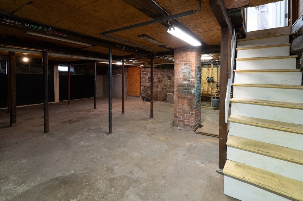 345 Granite St, Quincy MA 02169-4940 exterior