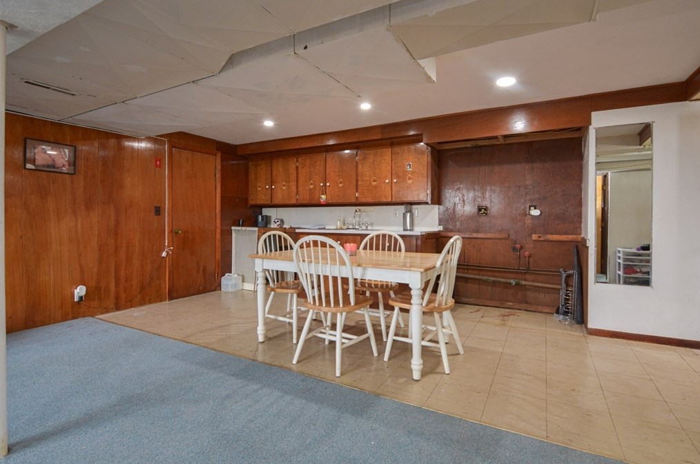 35 Worcester St, Methuen MA  01844-3257 exterior