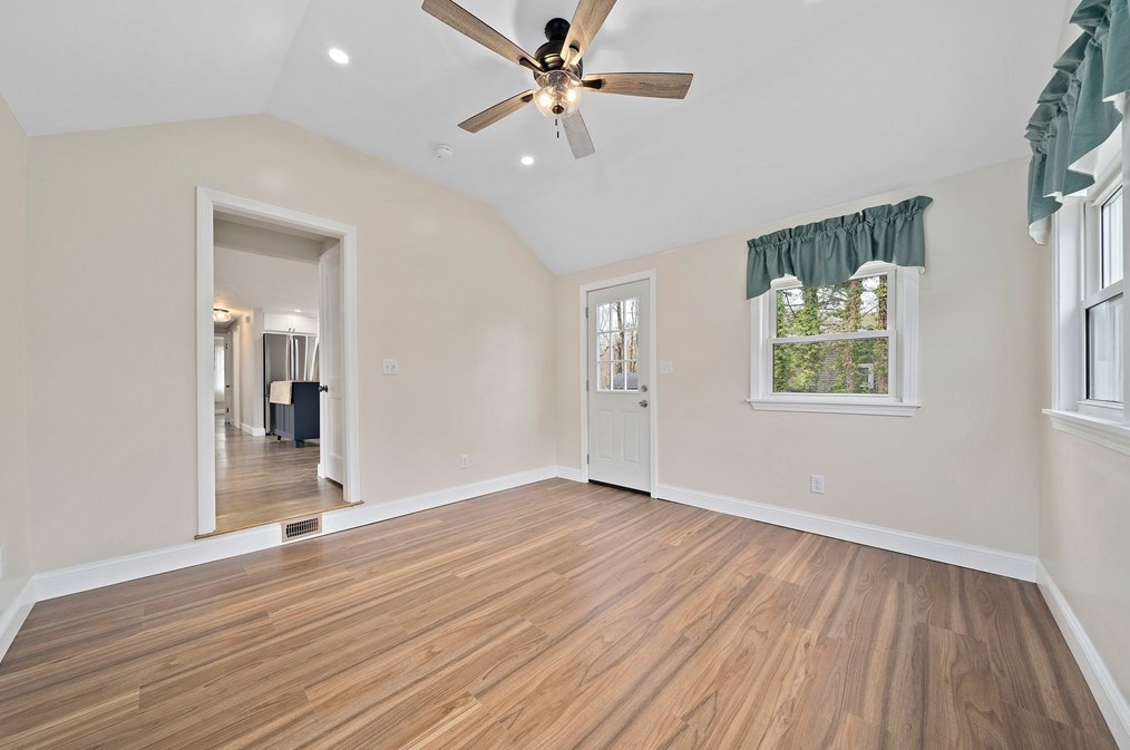 24 Leslie Ave, Weymouth MA  02188-3410 exterior