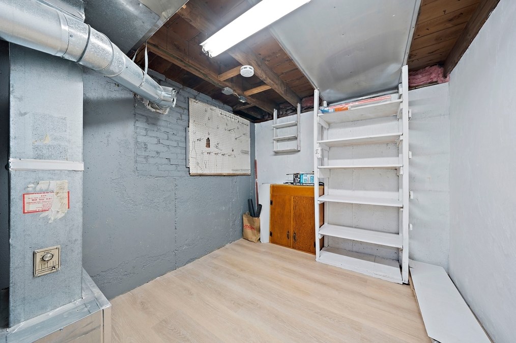 24 Leslie Ave, Weymouth MA  02188-3410 exterior