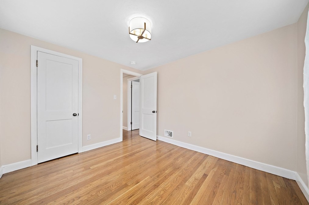 24 Leslie Ave, Weymouth MA  02188-3410 exterior