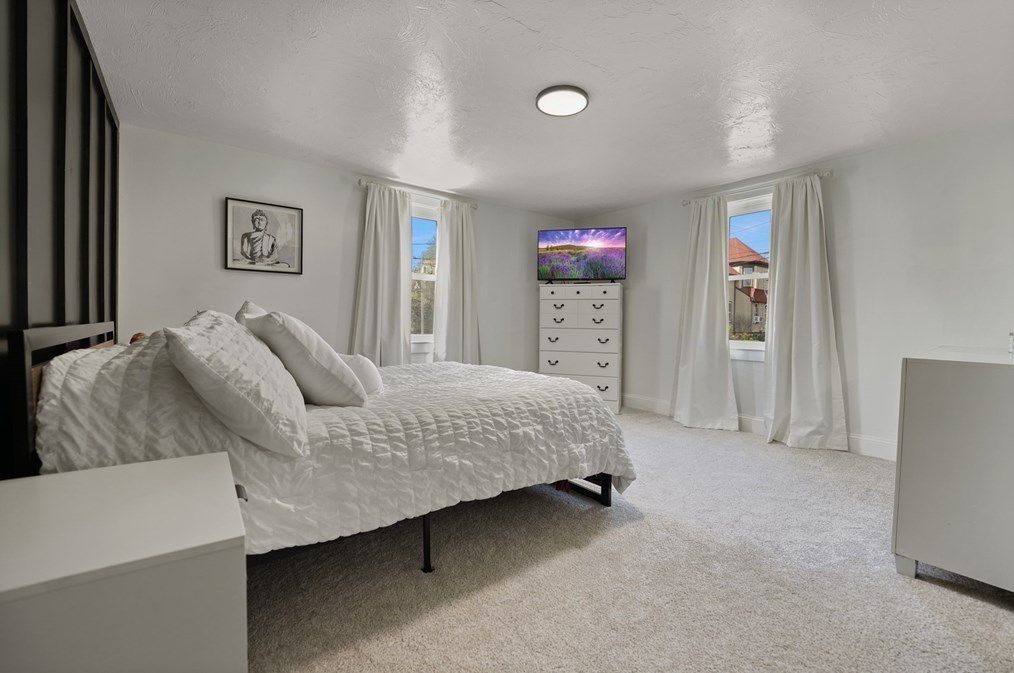 14 Maple St, Taunton MA  02780-3022 exterior