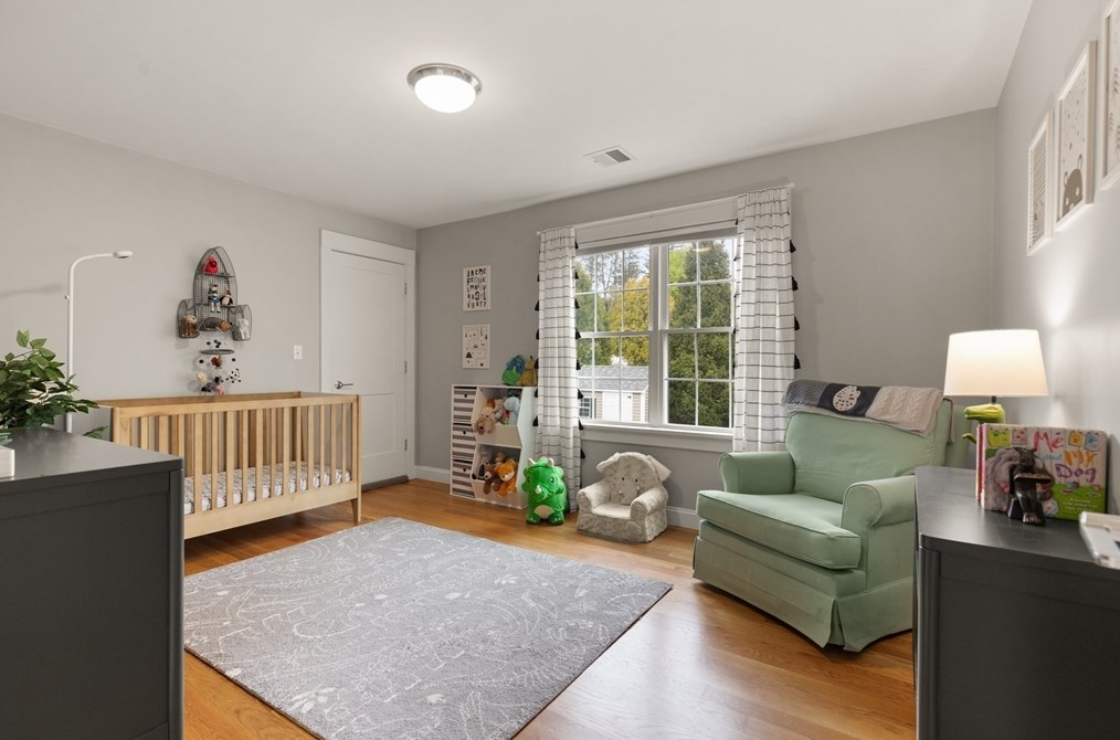 15 Kinsman Pl, Natick MA  01760-2732 exterior