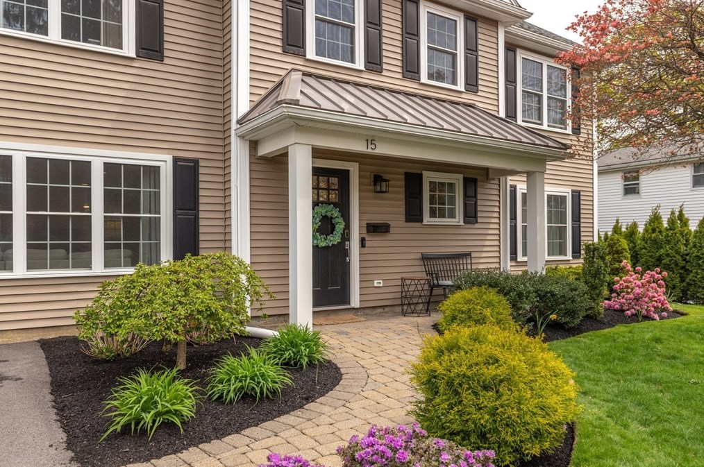 15 Kinsman Pl, Natick MA  01760-2732 exterior
