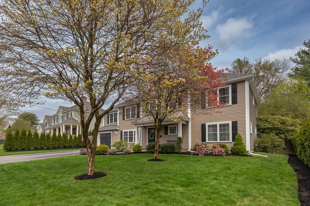 15 Kinsman Pl, Natick MA  01760-2732 exterior