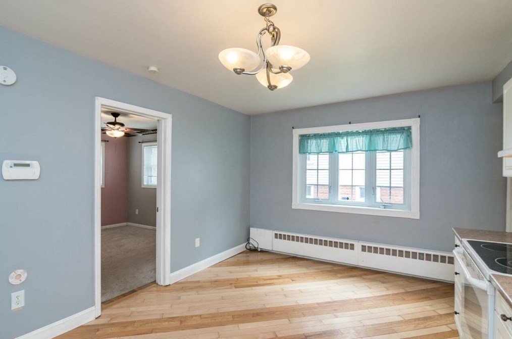 80 Hilton St, Chicopee MA 01020-3552 exterior