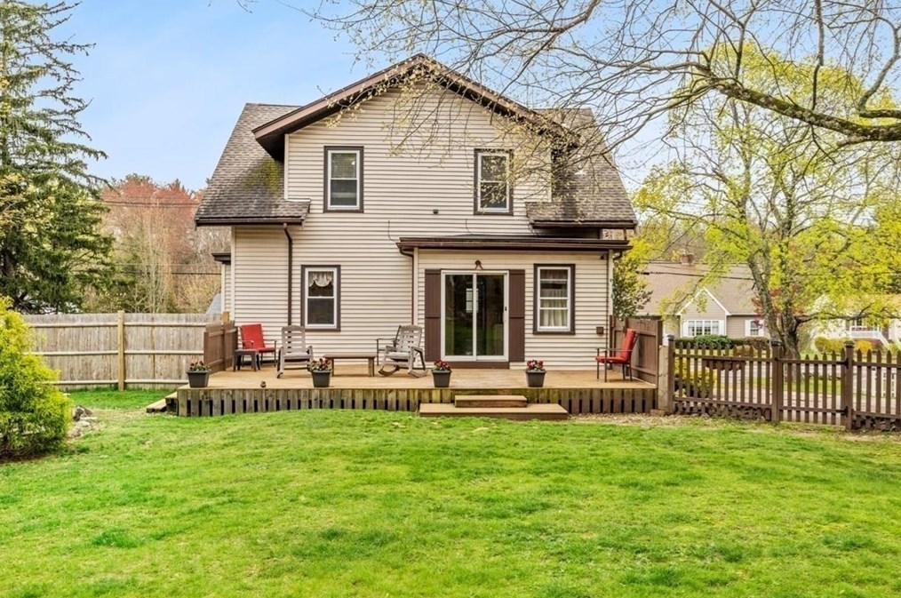 776 Main St, Raynham MA  02767-1678 exterior