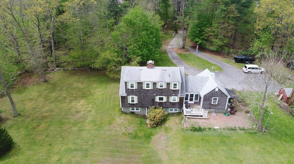 1016 St, East Bridgewater MA 02324-2943 exterior