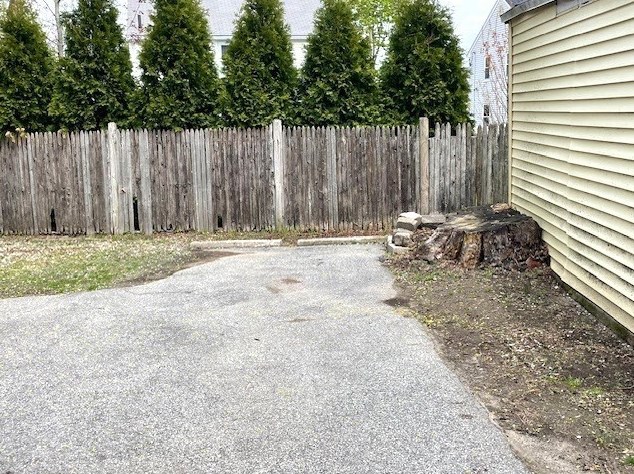 35 Richie Rd, Quincy MA  02169-7826 exterior