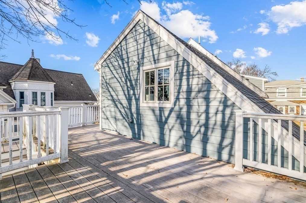 22 Pacific St, Rockland MA  02370-2214 exterior