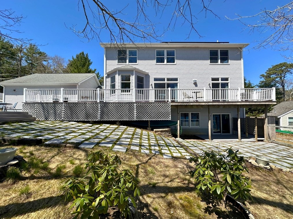 55 Horseshoe Bnd Way, Mashpee MA 02649-4310 exterior