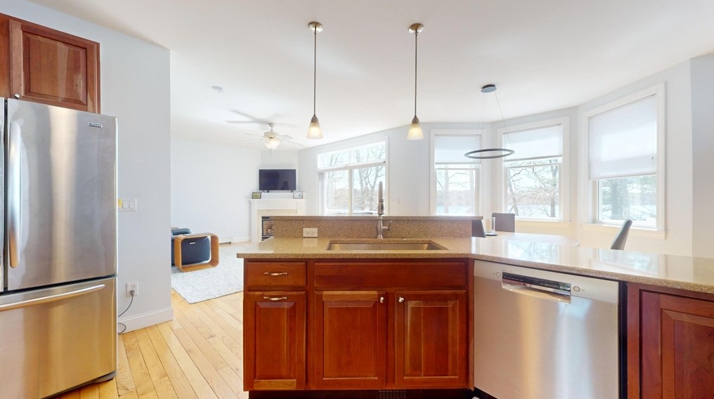 55 Horseshoe Bnd Way, Mashpee MA 02649-4310 exterior