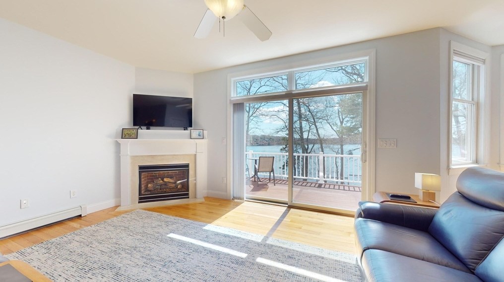 55 Horseshoe Bnd Way, Mashpee MA 02649-4310 exterior