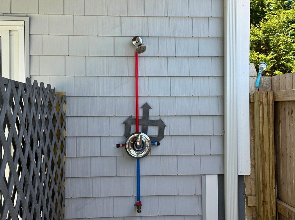 55 Horseshoe Bnd Way, Mashpee MA 02649-4310 exterior