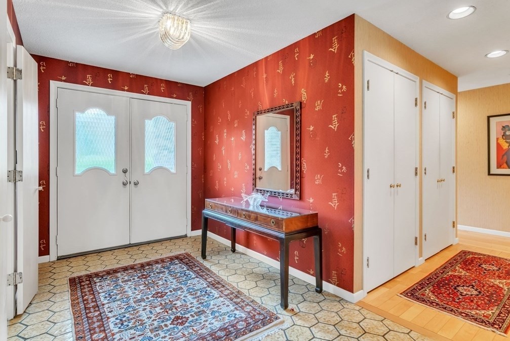 233 Ardsley Rd, Springfield MA 01106-2506 exterior