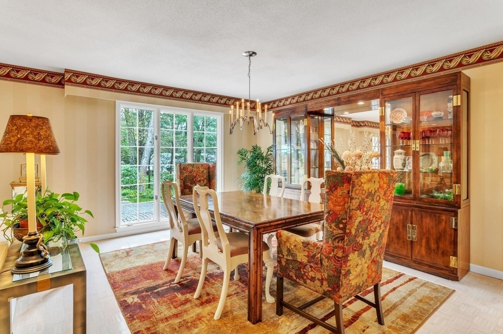 233 Ardsley Rd, Springfield MA 01106-2506 exterior