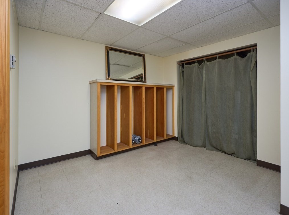 21 Collette Rd, Sturbridge MA 01518-1105 exterior