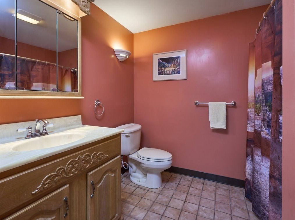 21 Collette Rd, Sturbridge MA 01518-1105 exterior