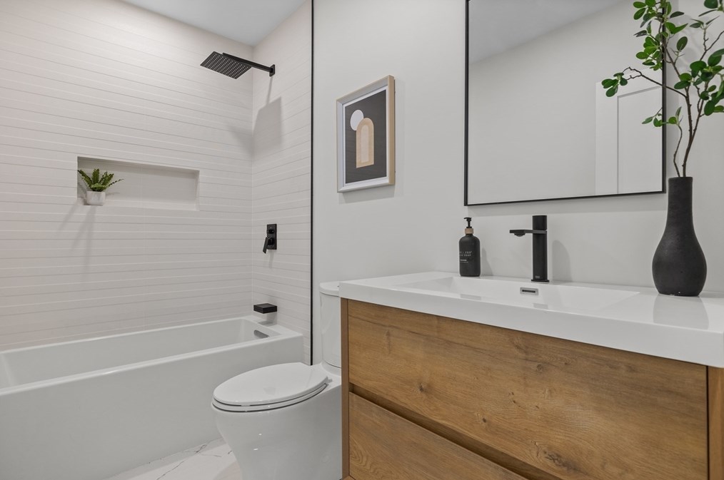 186 Holworthy St, Cambridge MA  02138-4508 exterior