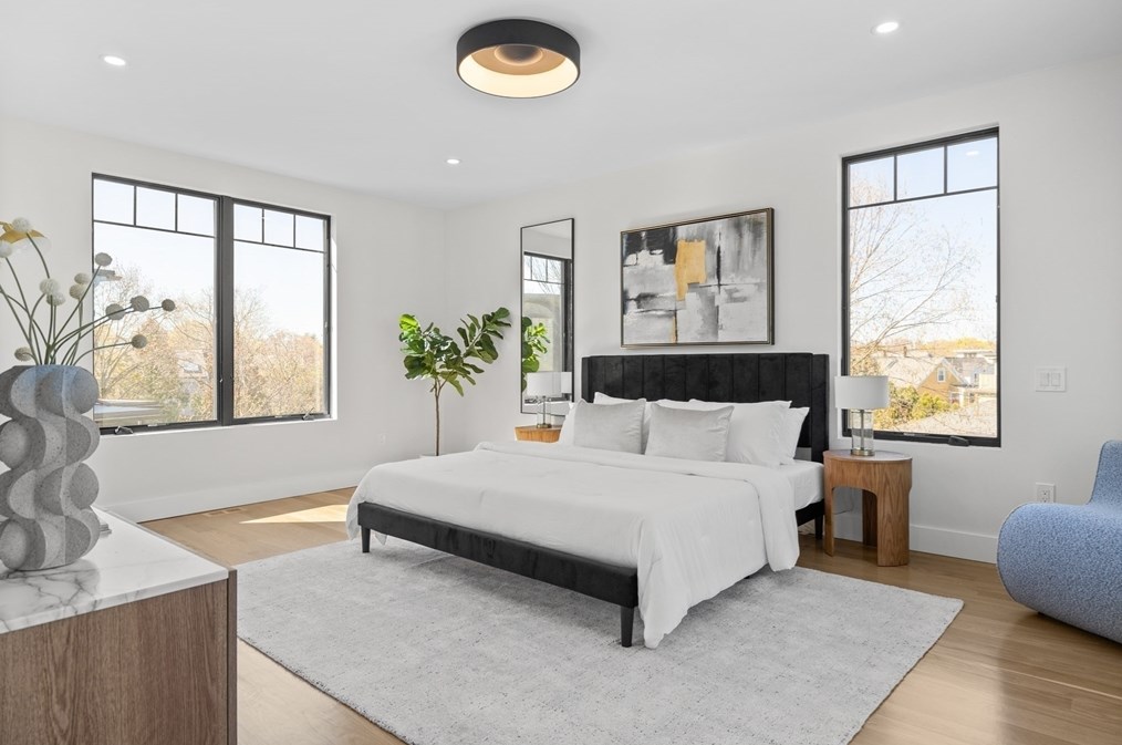 186 Holworthy St, Cambridge MA  02138-4508 exterior