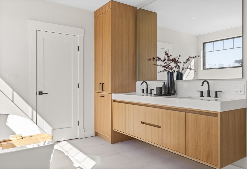 186 Holworthy St, Cambridge MA  02138-4508 exterior