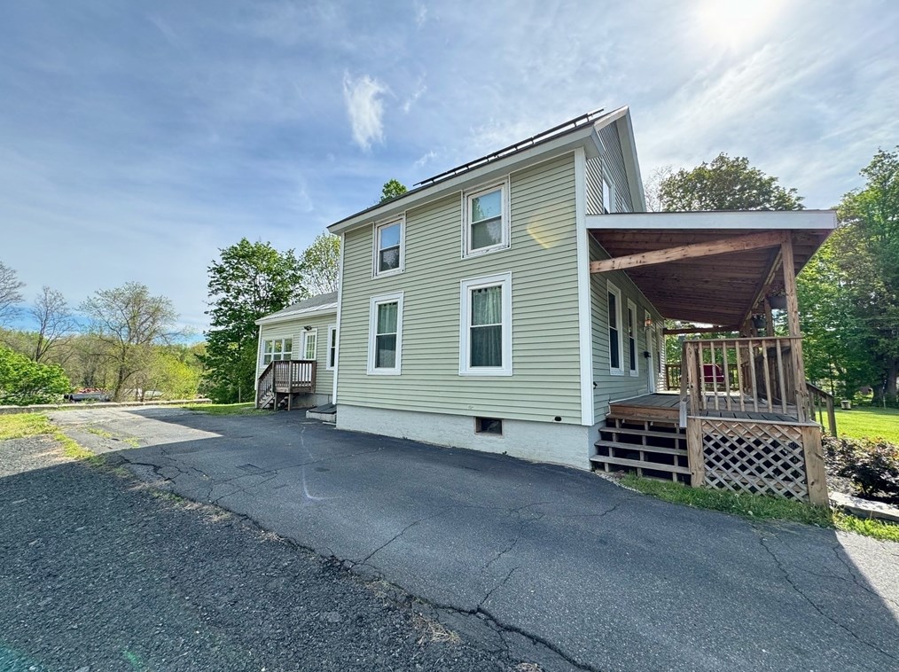 119 Shelburne Rd, Greenfield MA  01301-2107 exterior