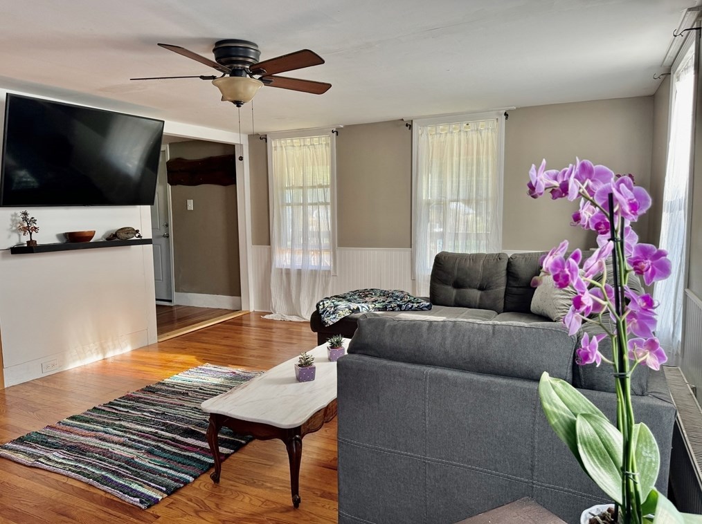 119 Shelburne Rd, Greenfield MA  01301-2107 exterior