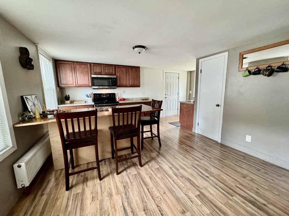 119 Shelburne Rd, Greenfield MA  01301-2107 exterior