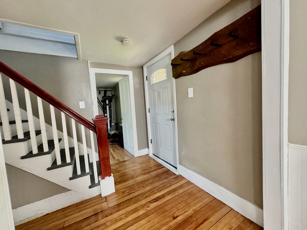 119 Shelburne Rd, Greenfield MA  01301-2107 exterior