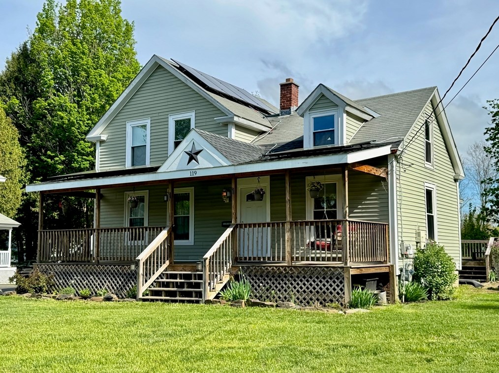 119 Shelburne Rd, Greenfield MA  01301-2107 exterior