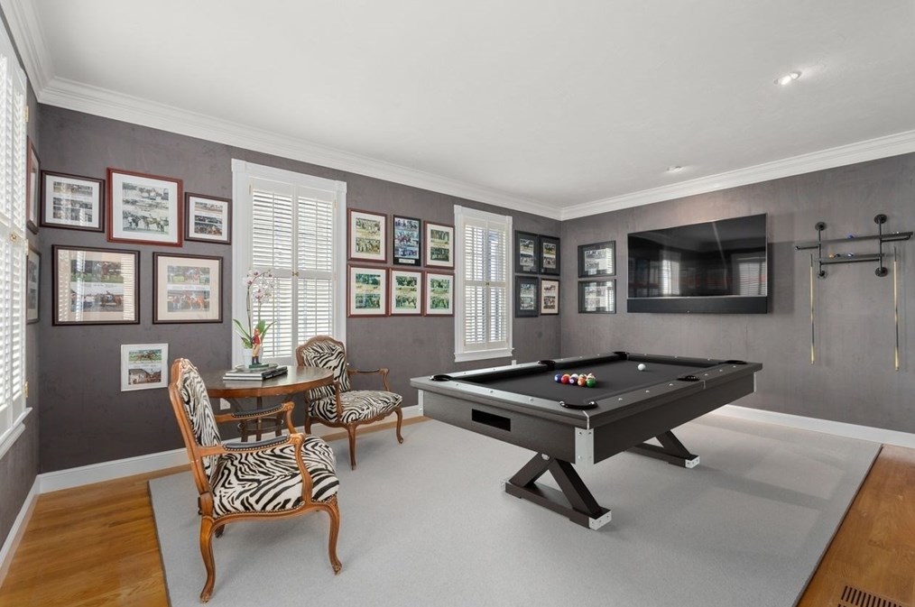 208 Marina Dr, Quincy MA 02171-1573 exterior