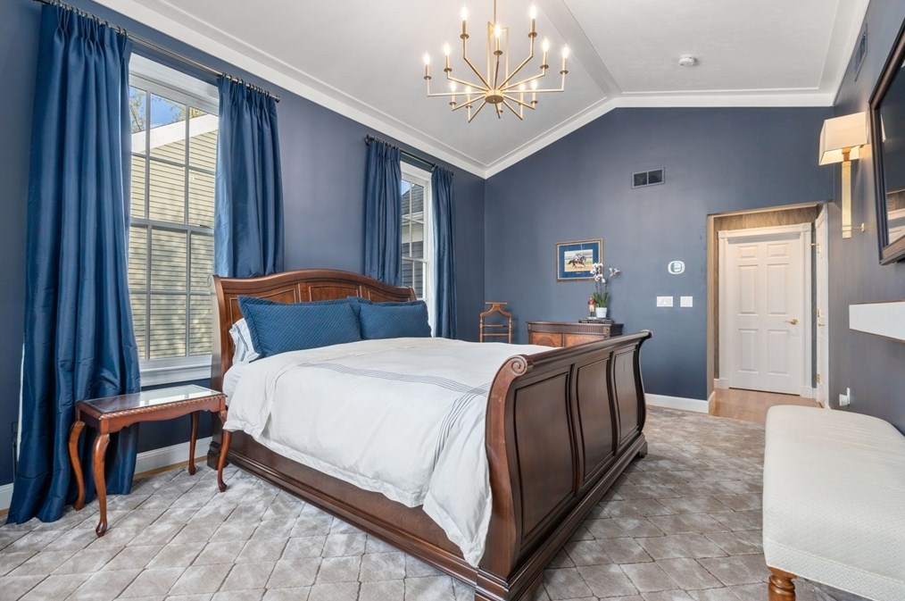 208 Marina Dr, Quincy MA 02171-1573 exterior